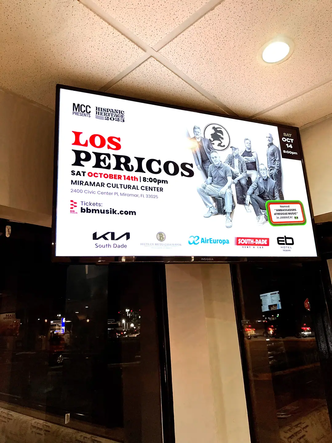 Pantalla publicitaria digital DOOH en restaurante Don Pan de West Flagler St, Miami
